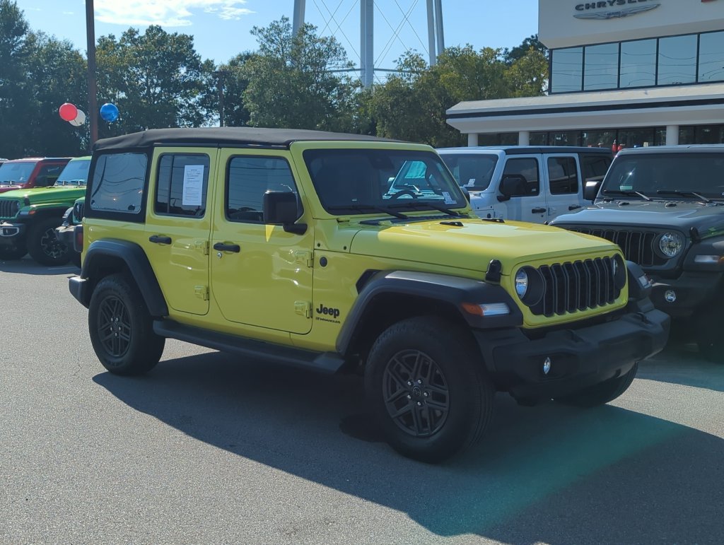 Used 2024 Jeep Wrangler Unlimited Sport AWD/4WD image 8