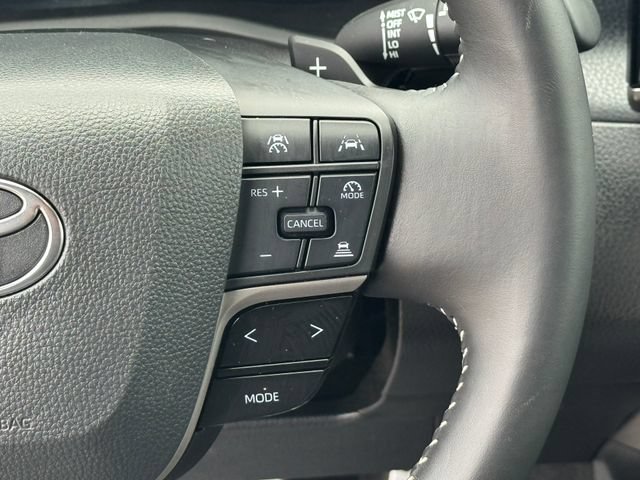 Used 2025 Toyota Camry SE FWD image 24
