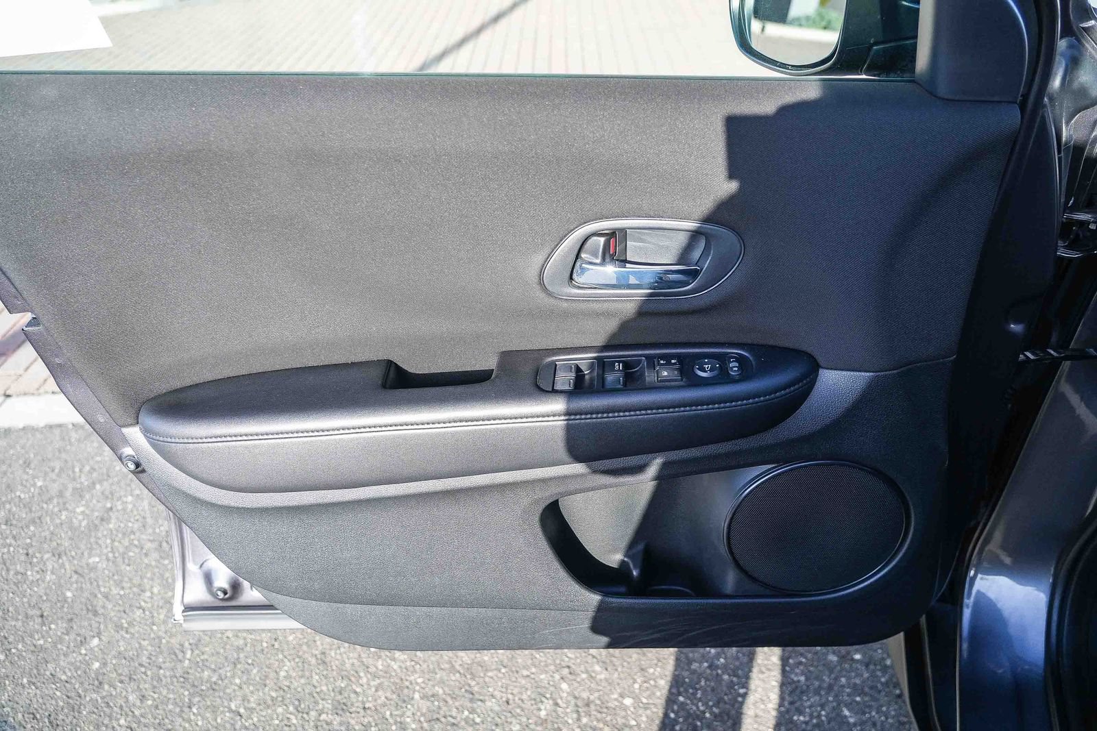 Used 2016 Honda HR-V LX image 20
