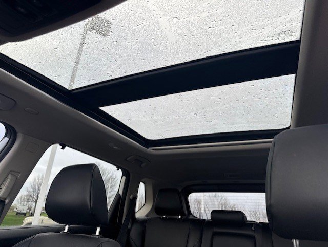 Used 2024 Nissan Rogue SV w/ SV Premium Package image 20