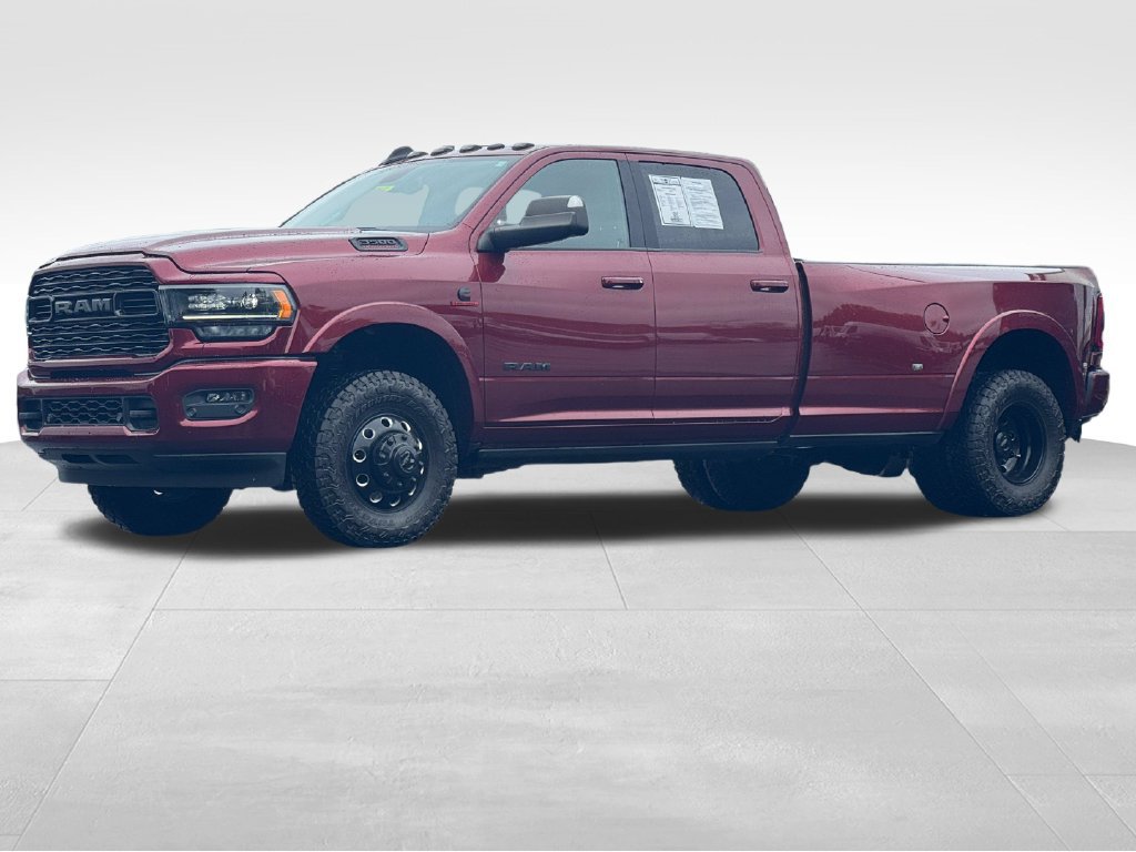 Used 2022 RAM 3500 Limited w/ Night Edition AWD/4WD image 3