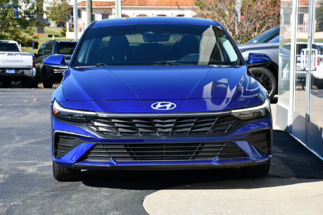 Used 2024 Hyundai Elantra SEL FWD image 10