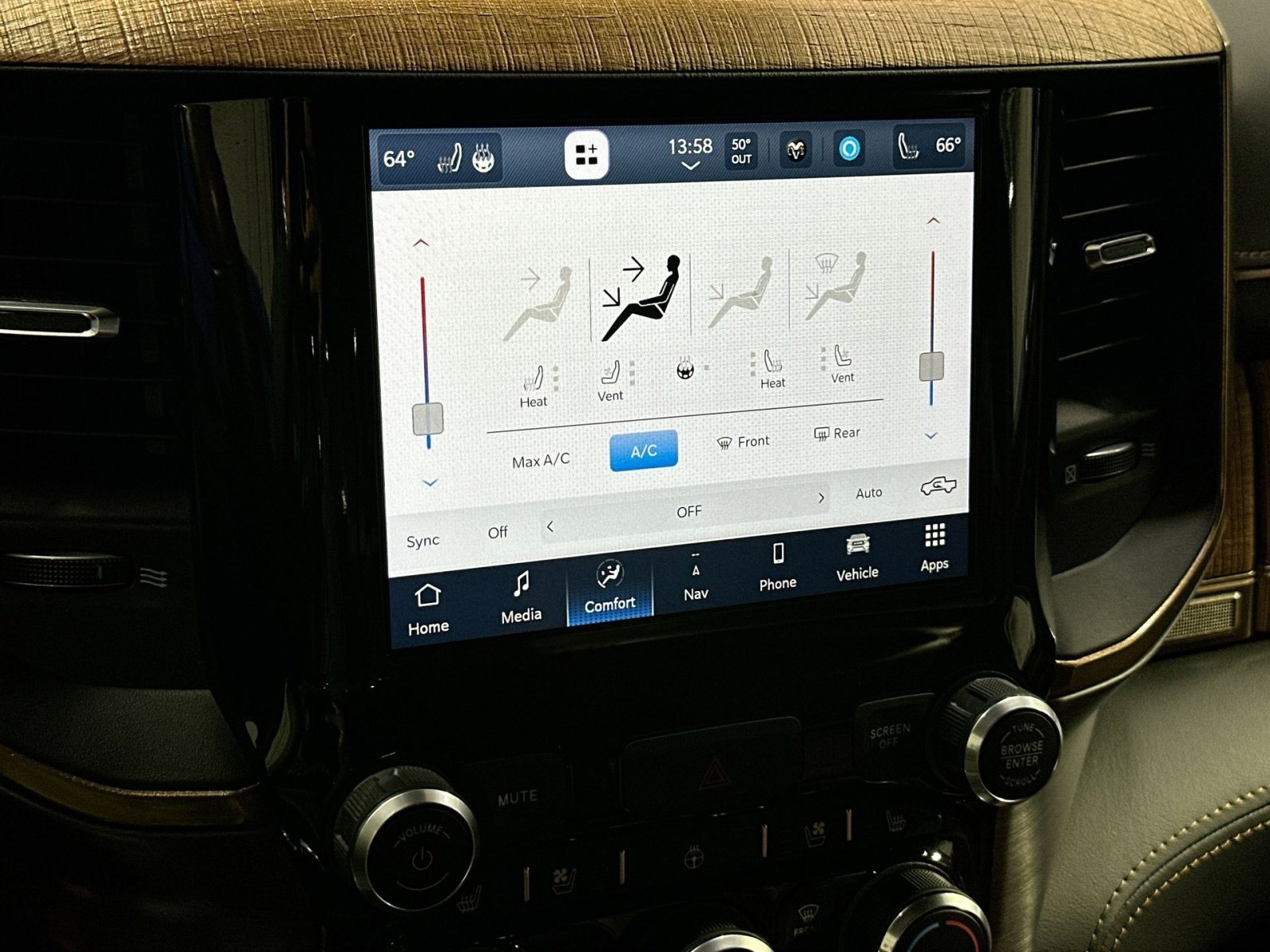 Used 2022 RAM 1500 Limited w/ Bed Utility Group image 27