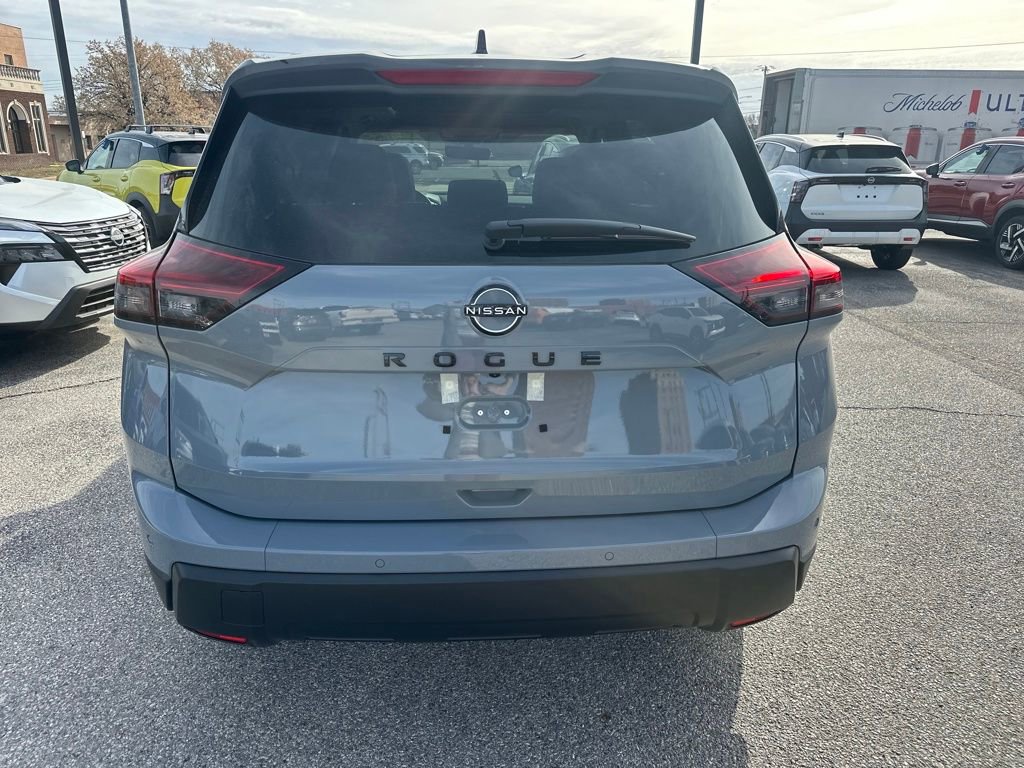 New 2026 Nissan Rogue Dark Armor image 5