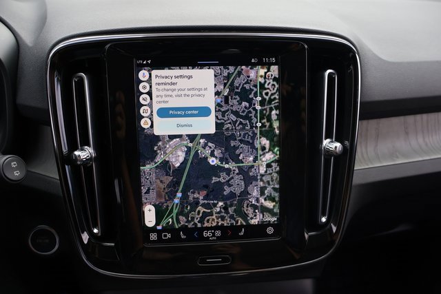 Used 2023 Volvo XC40 B5 Ultimate w/ Protection Package Premier image 22