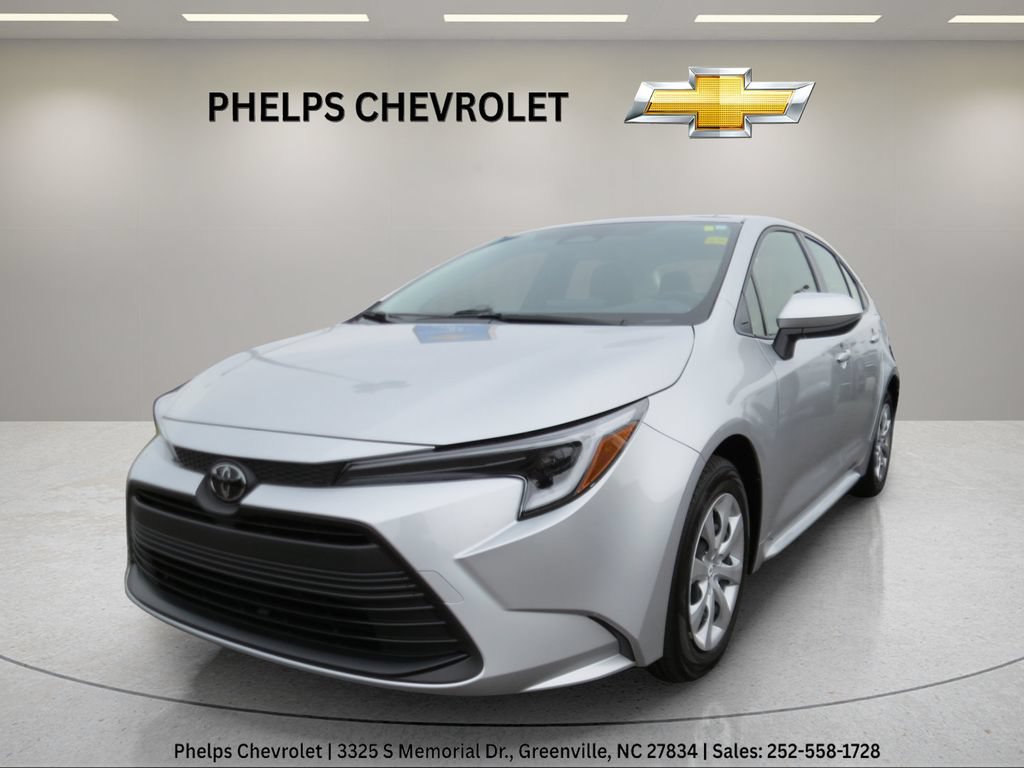 Used 2026 Toyota Corolla LE FWD image 5