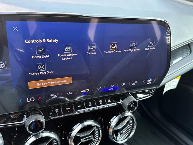 New 2025 Chevrolet Blazer EV LT image 24