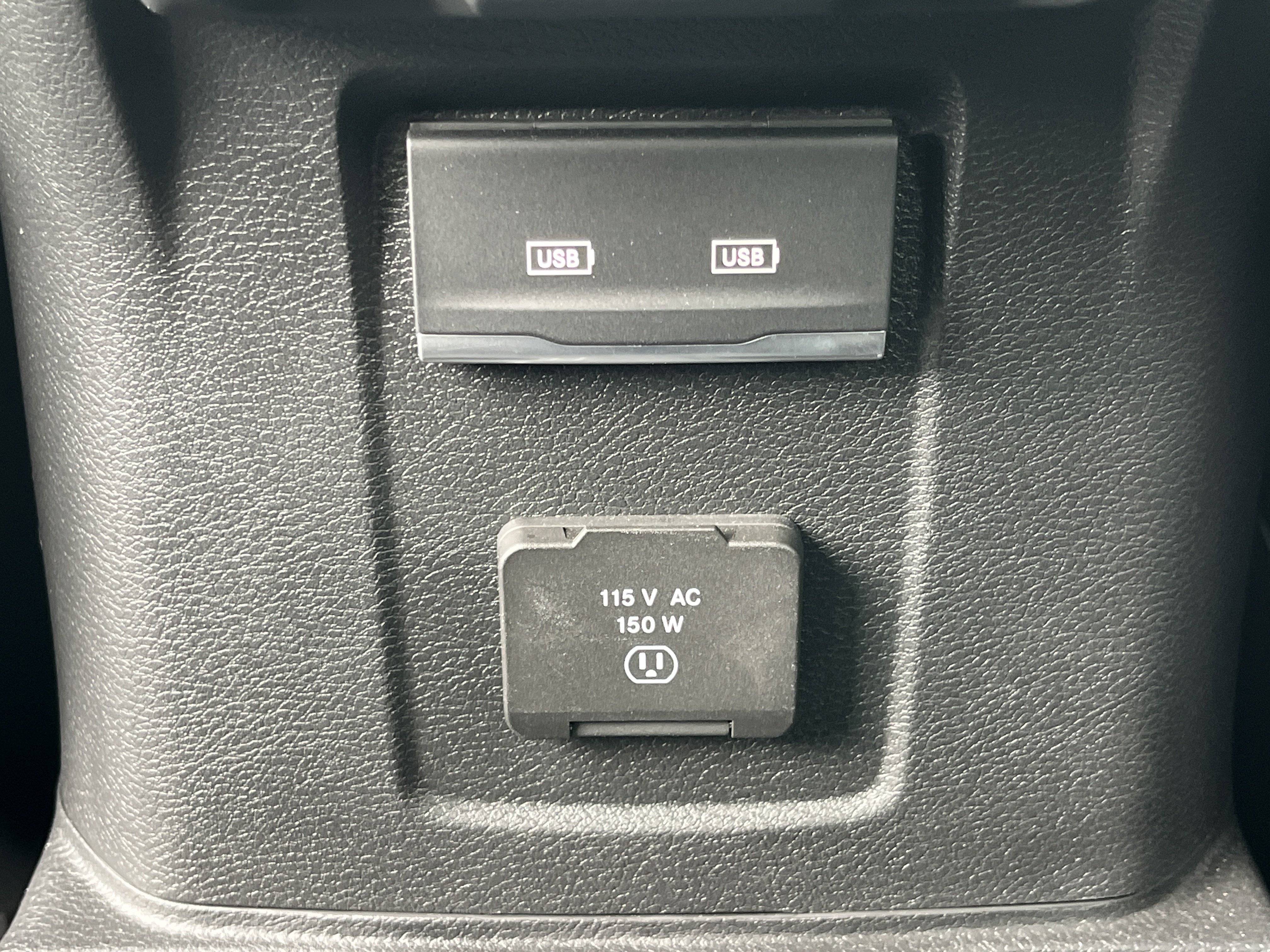 Used 2024 Jeep Wrangler Unlimited Rubicon w/ XTREMEE 35" Tire Package image 18