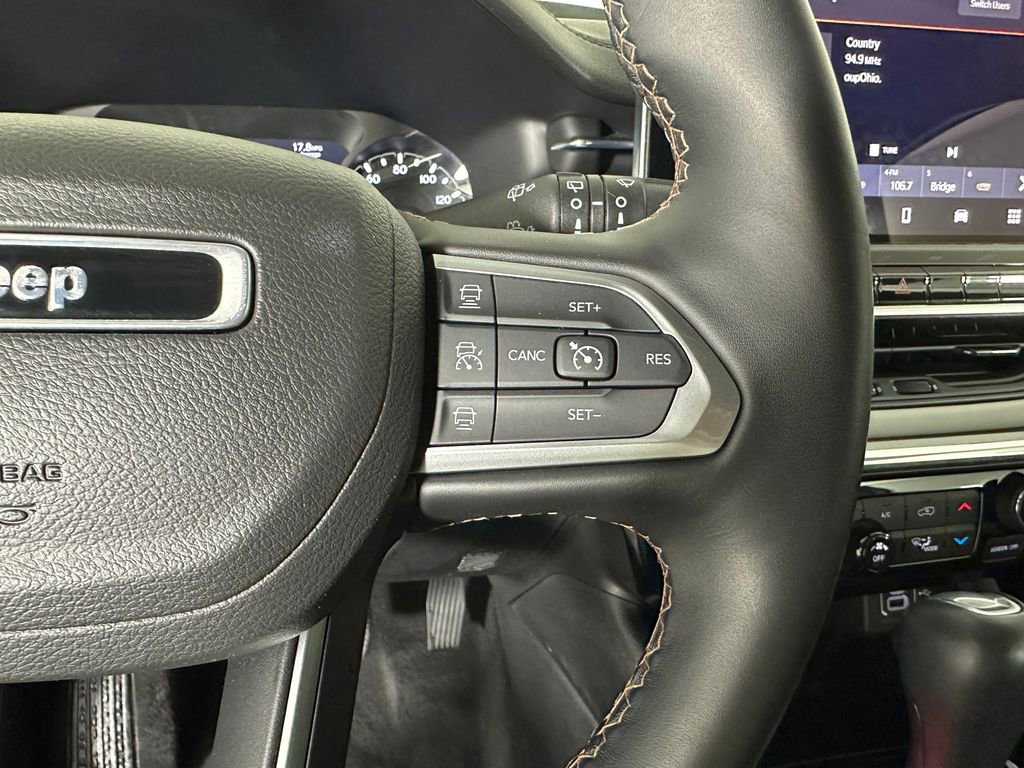 Used 2022 Jeep Compass Limited image 14