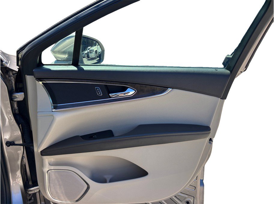 Used 2018 Lincoln MKX Reserve w/ Driver Assistance Package image 48