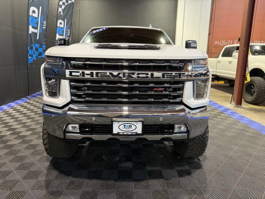 Used 2021 Chevrolet Silverado 2500 LTZ w/ LTZ Premium Package image 7