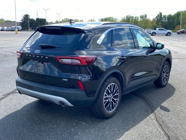 Used 2023 Ford Escape SE image 4