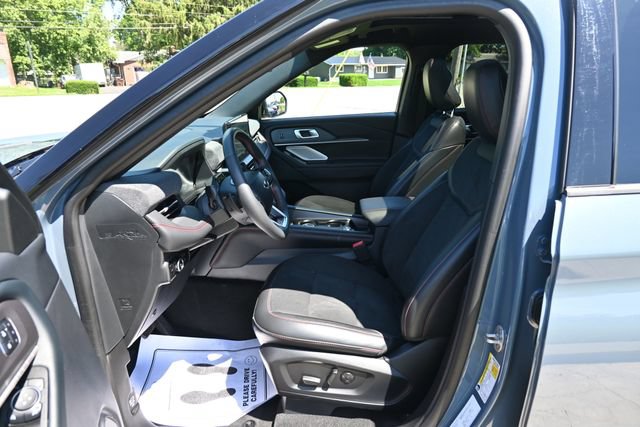 Used 2025 Ford Explorer ST AWD/4WD image 29