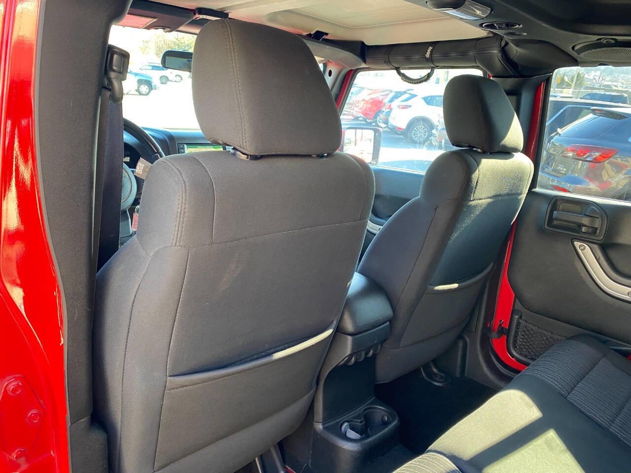 Used 2012 Jeep Wrangler Unlimited Sahara w/ Connectivity Group image 20