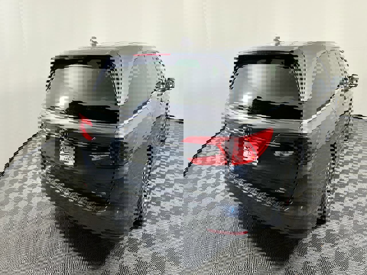 Used 2023 Honda Odyssey Touring image 3