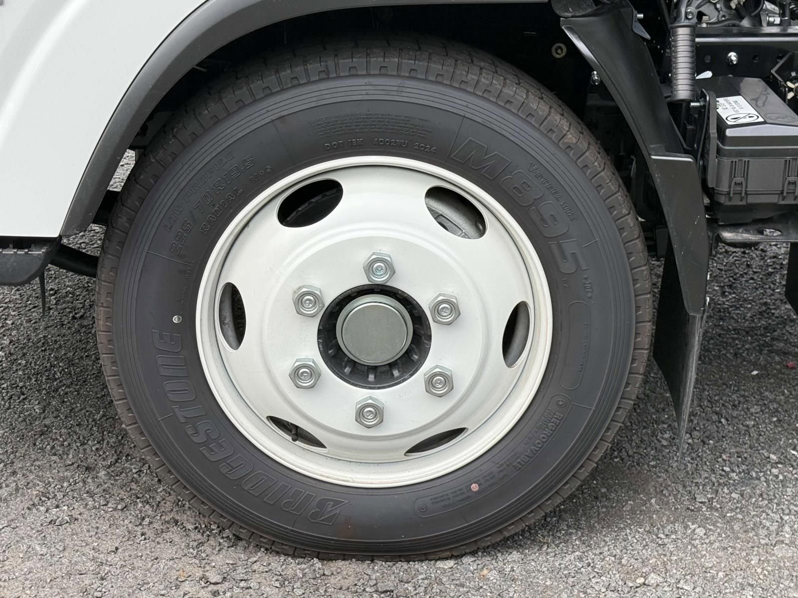 New 2025 Chevrolet Low Cab Forward 5500 XD image 7