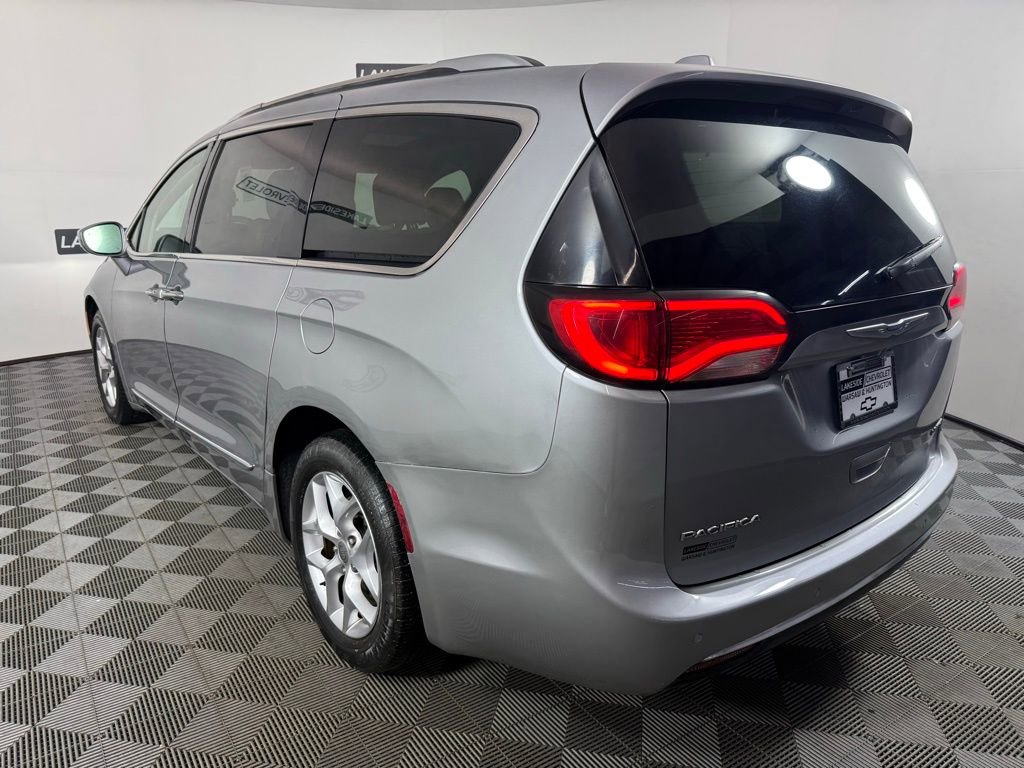 Used 2020 Chrysler Pacifica Limited image 4