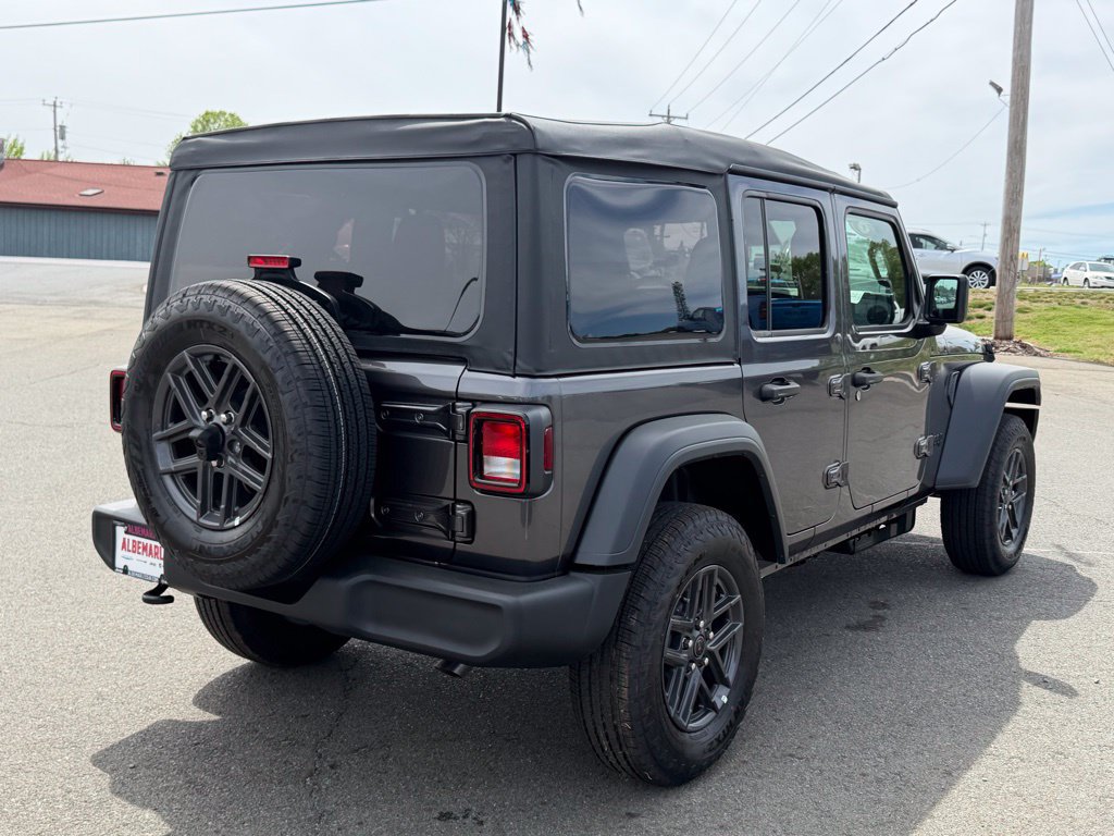 Used 2026 Jeep Wrangler Unlimited Sport AWD/4WD image 3