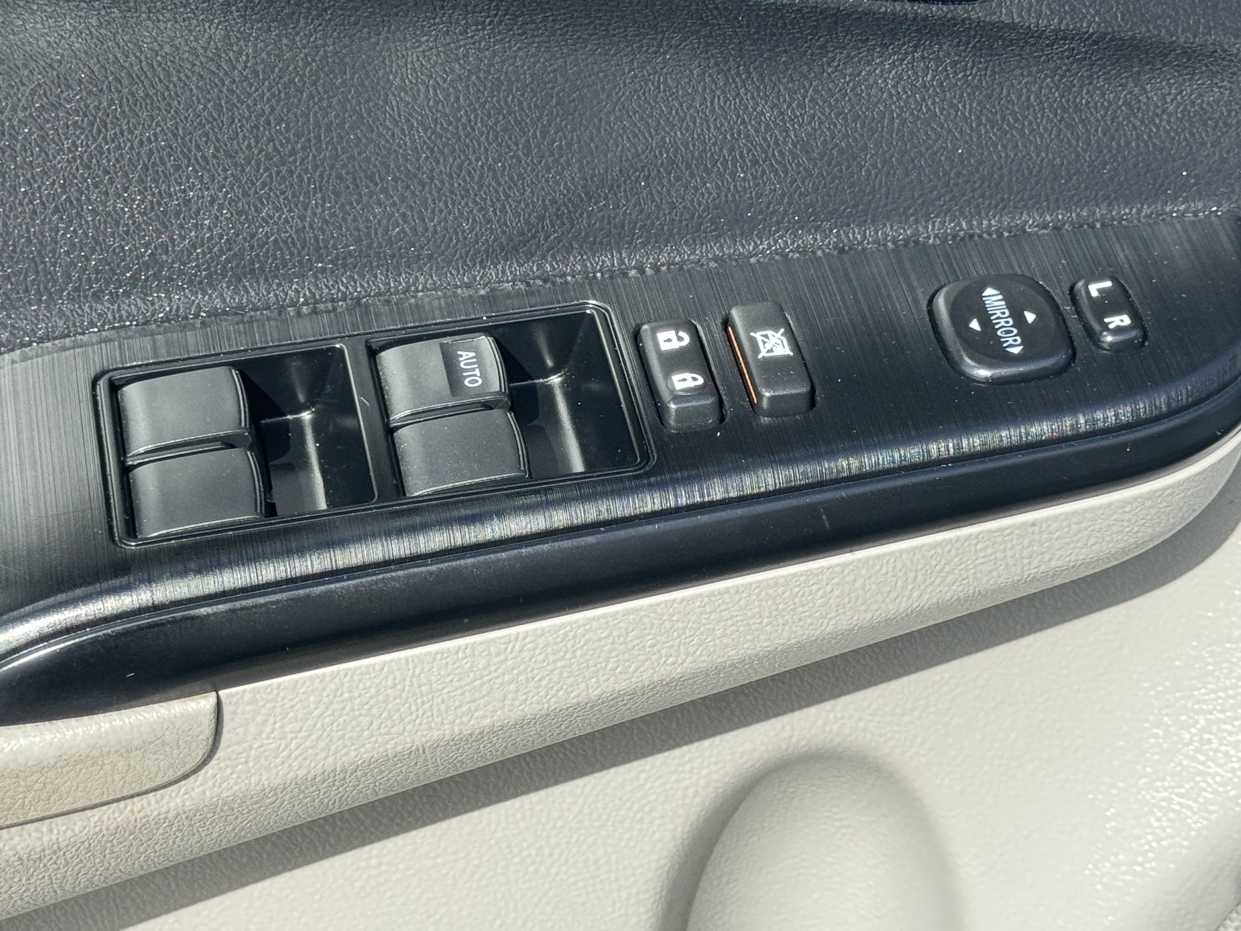 Used 2014 Toyota Camry LE FWD image 20