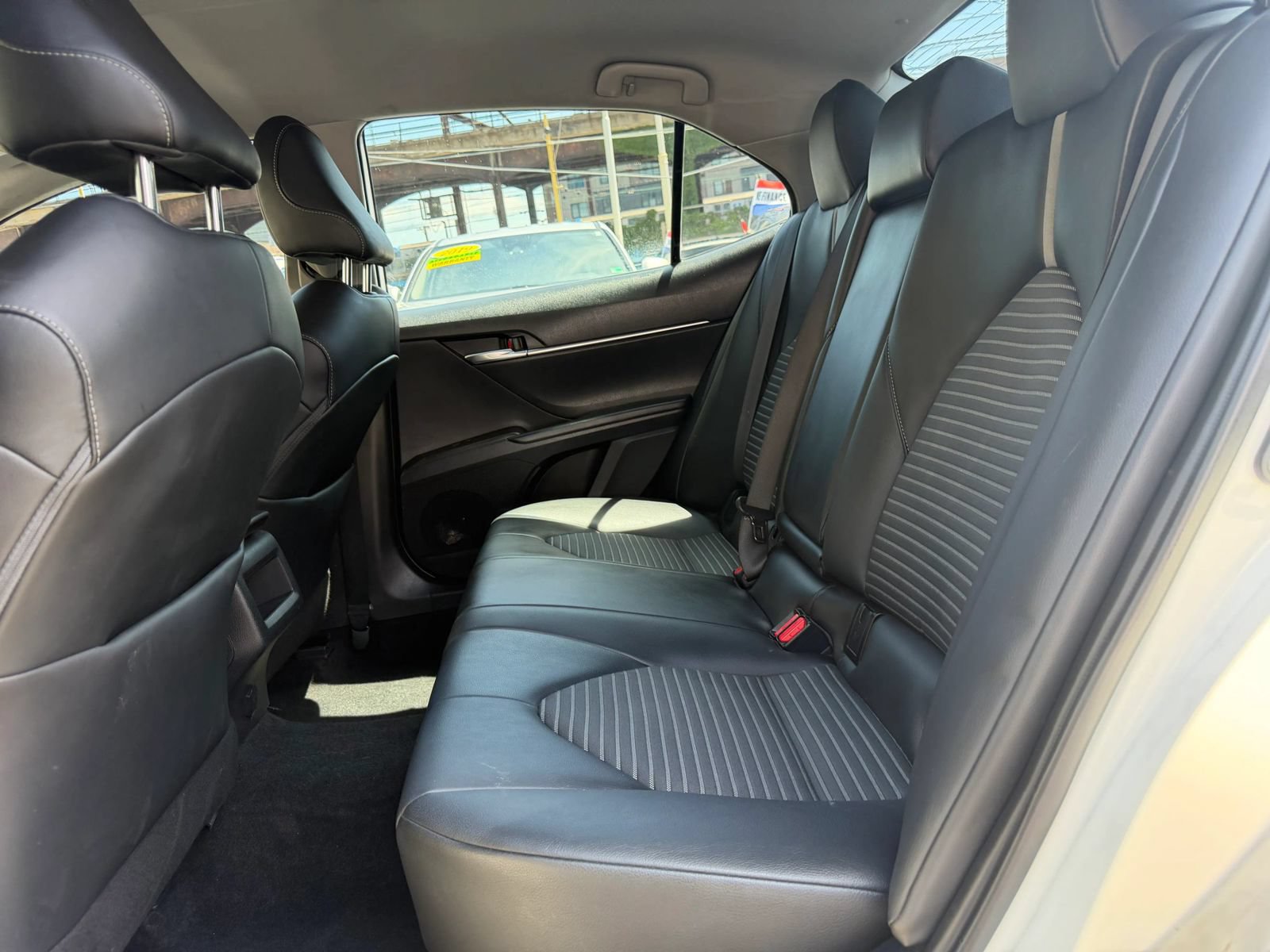 Used 2021 Toyota Camry SE FWD image 13