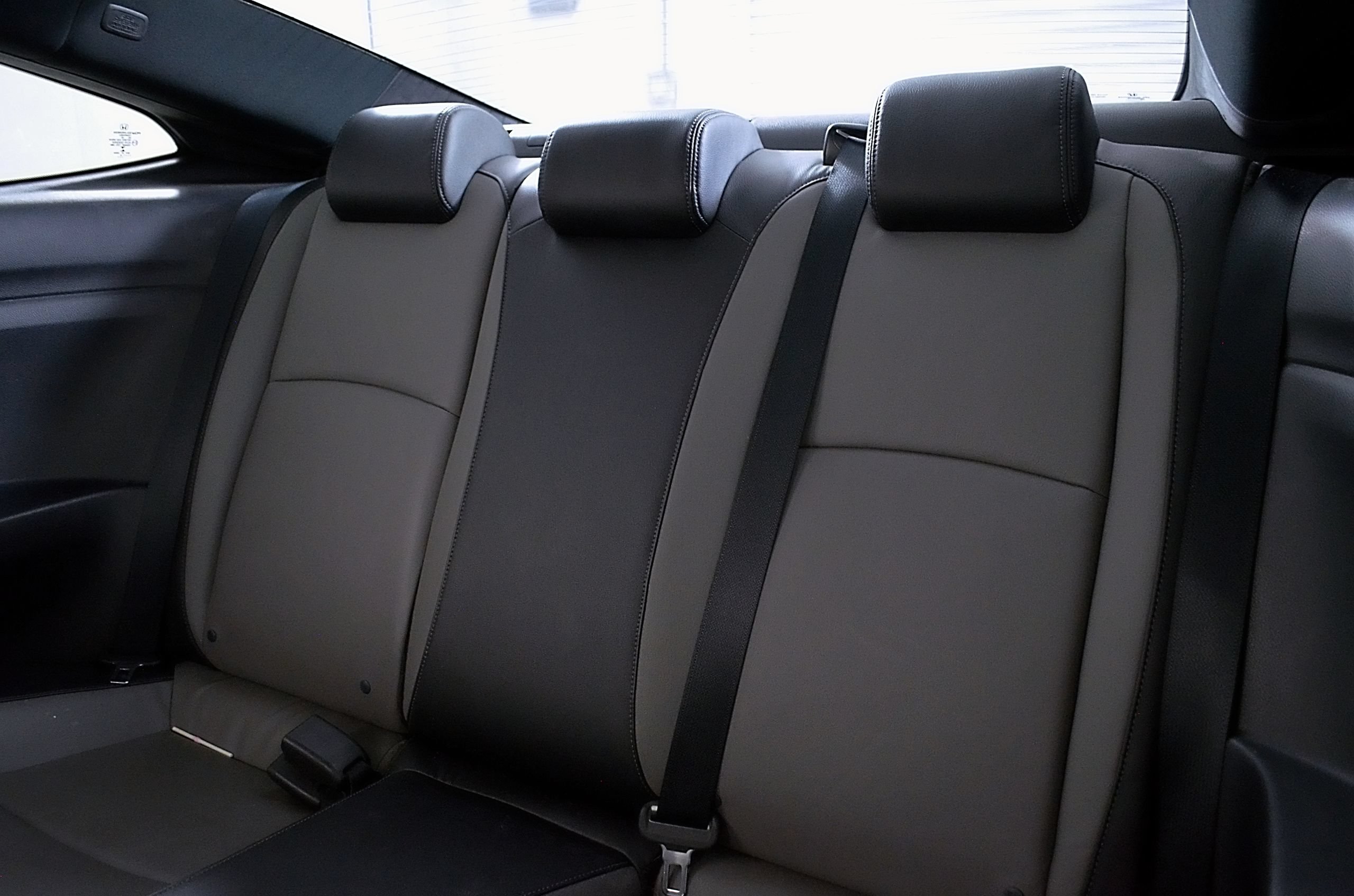 Used 2018 Honda Civic EX-L image 19