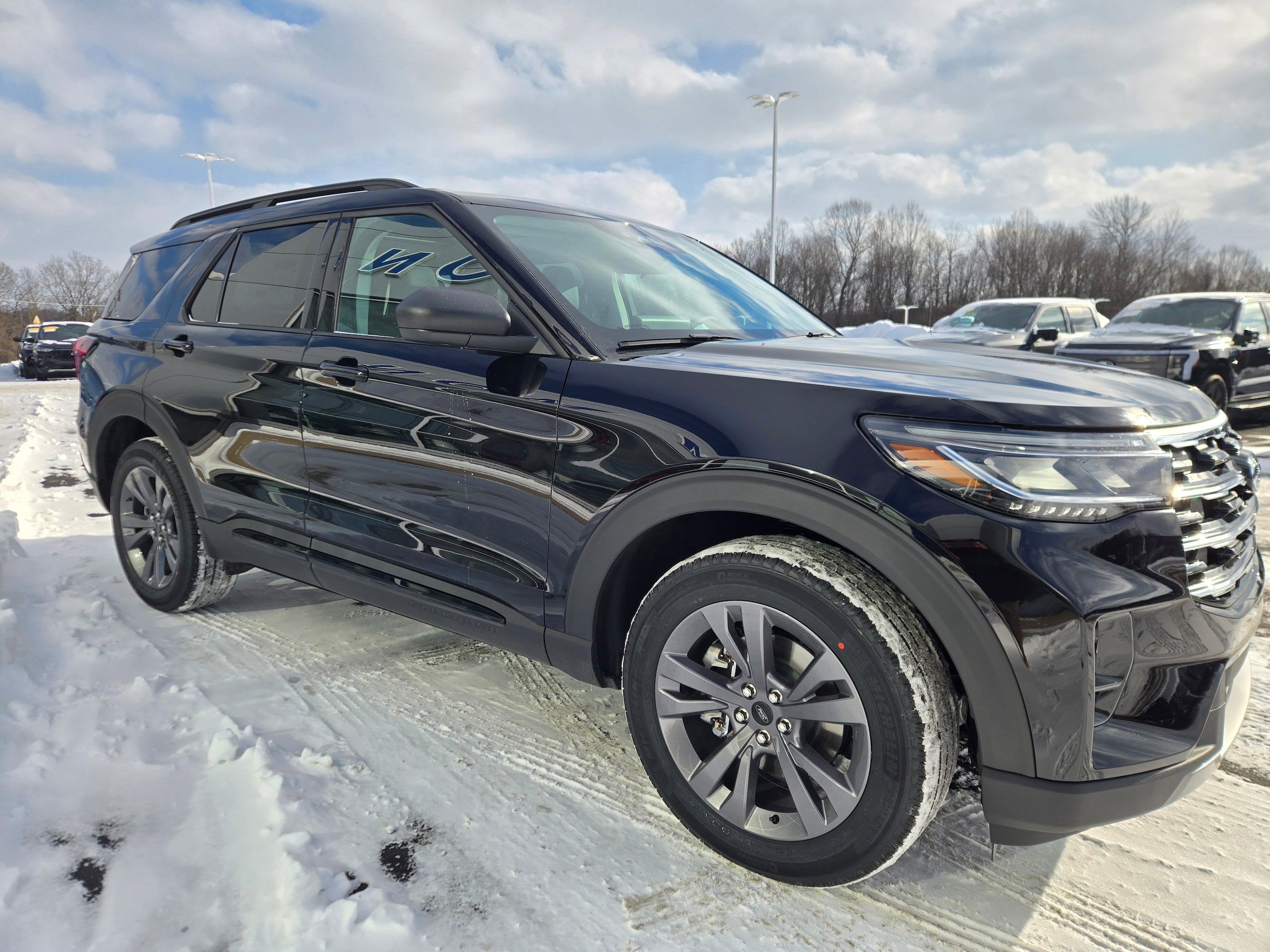 New 2026 Ford Explorer Active w/ Active Comfort Package AWD/4WD image 3