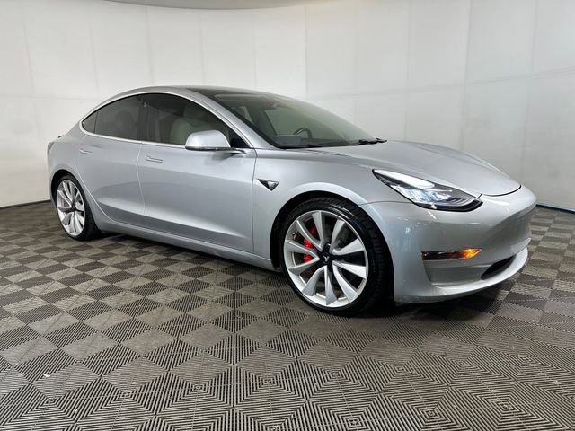 Used 2018 Tesla Model 3 Performance image 2