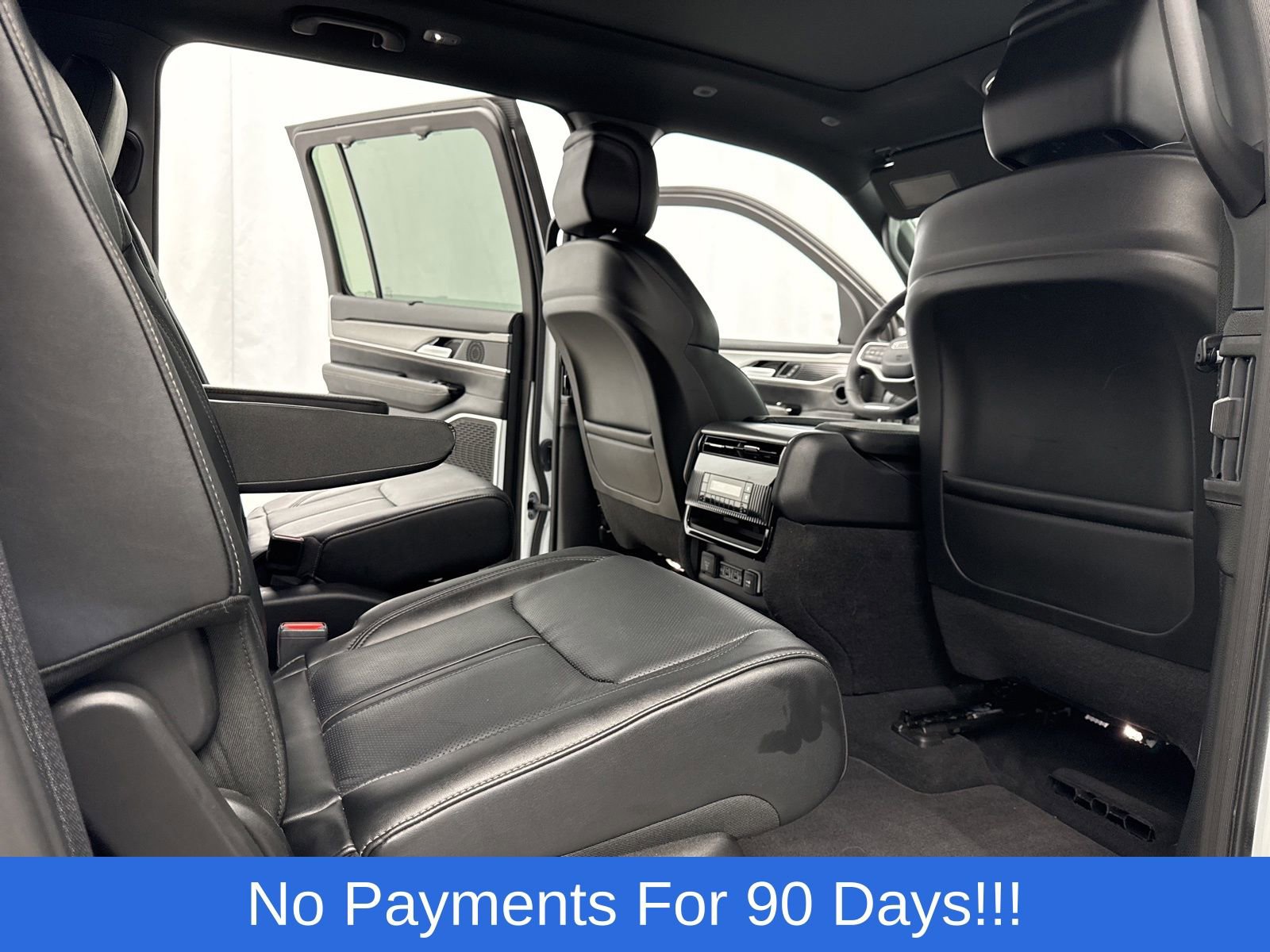 Used 2025 Jeep Wagoneer Series II w/ Convenience Group I AWD/4WD image 40