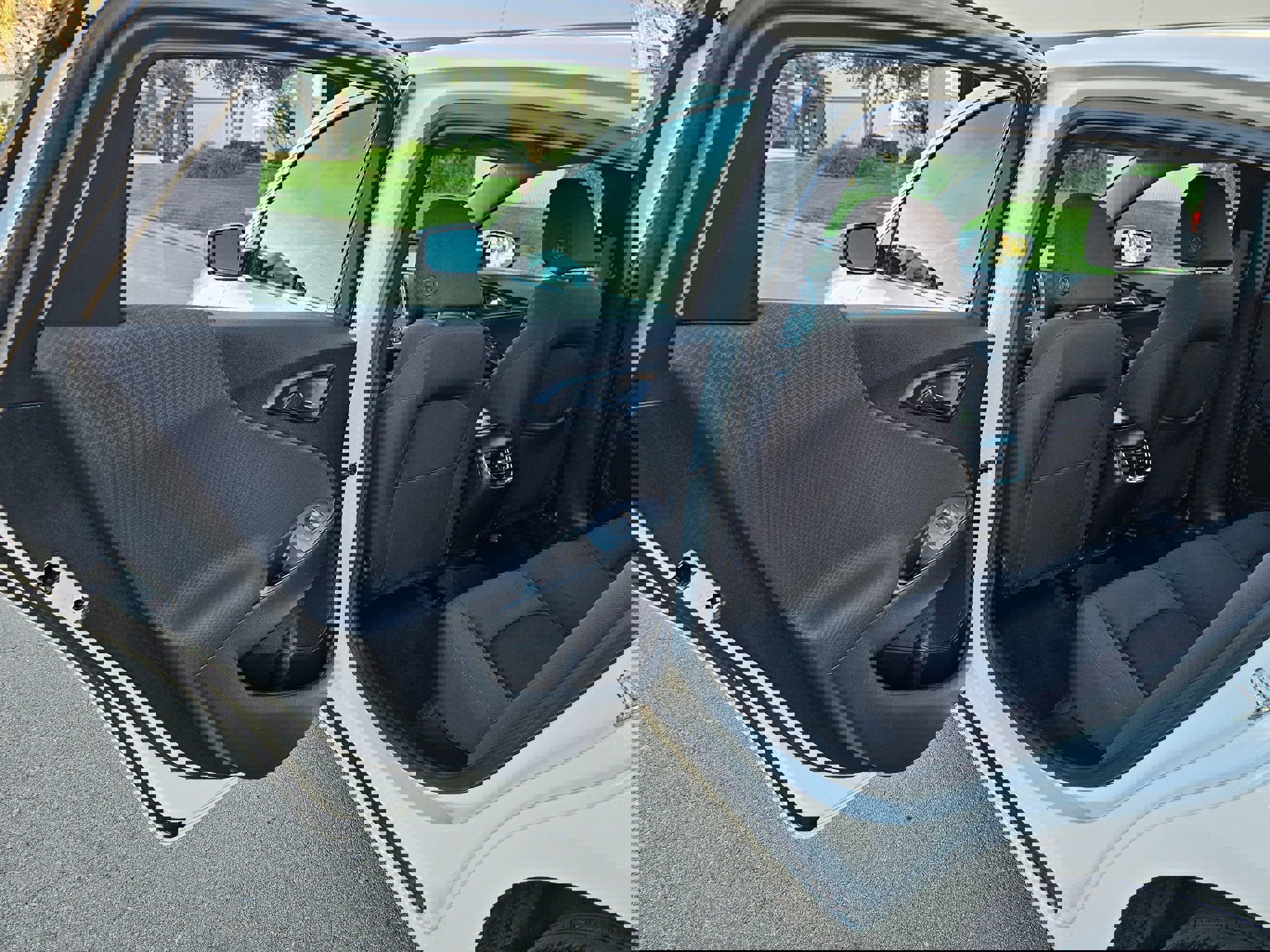 Used 2023 Chevrolet Malibu LT image 16