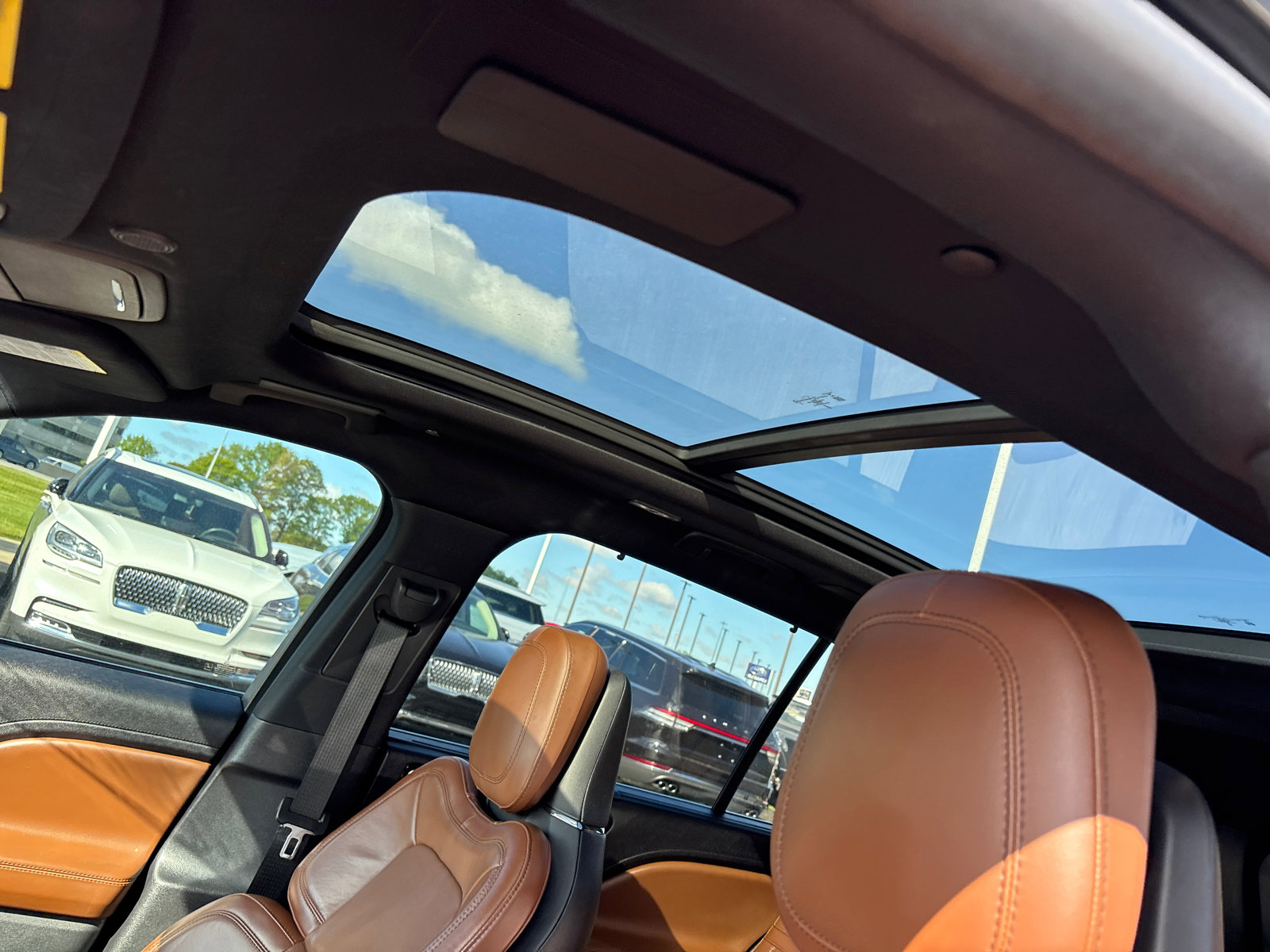 Used 2021 Lincoln Aviator Reserve w/ Equipment Group 210A AWD/4WD image 24