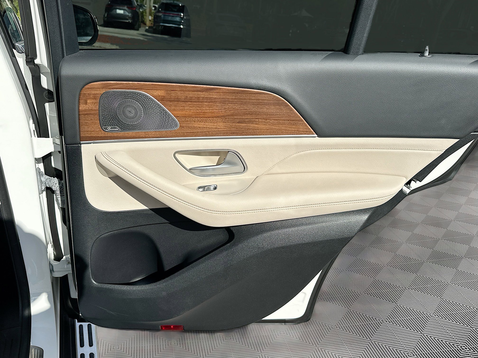 Used 2022 Mercedes-Benz GLE 350 4MATIC image 32