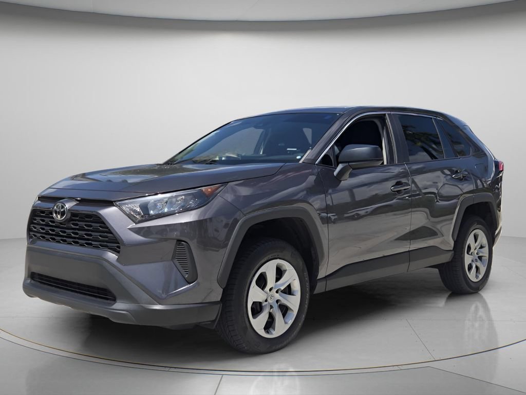 Used 2022 Toyota RAV4 LE FWD image 9