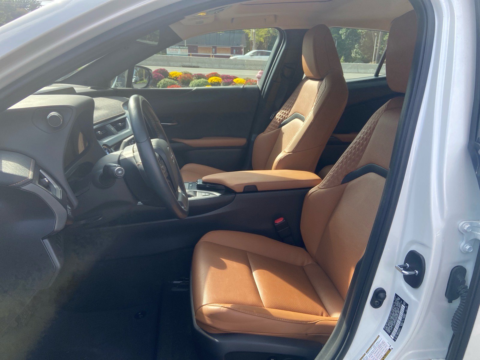 Used 2021 Lexus UX 250h w/ Premium Package AWD/4WD image 2