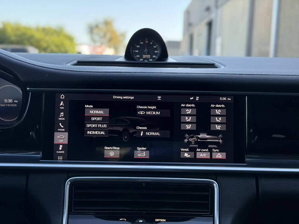 Used 2018 Porsche Panamera 4S Executive AWD/4WD image 32