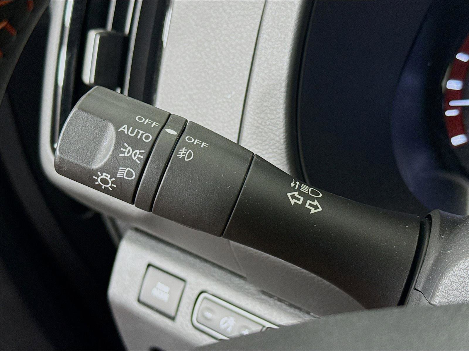 Used 2026 Nissan Frontier PRO-4X w/ Pro-4x Convenience Package image 5