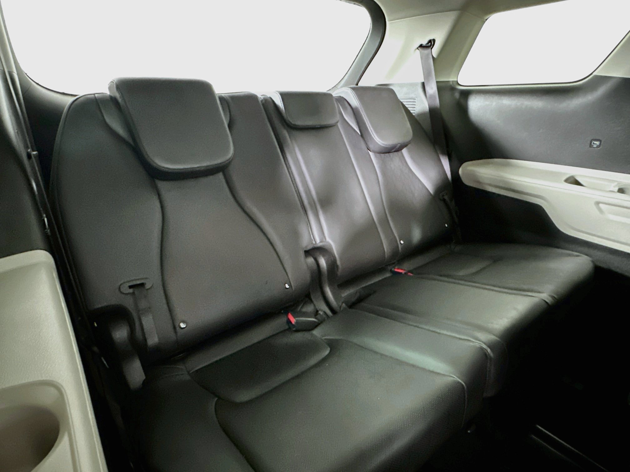 Certified 2024 Kia Carnival LX FWD image 26