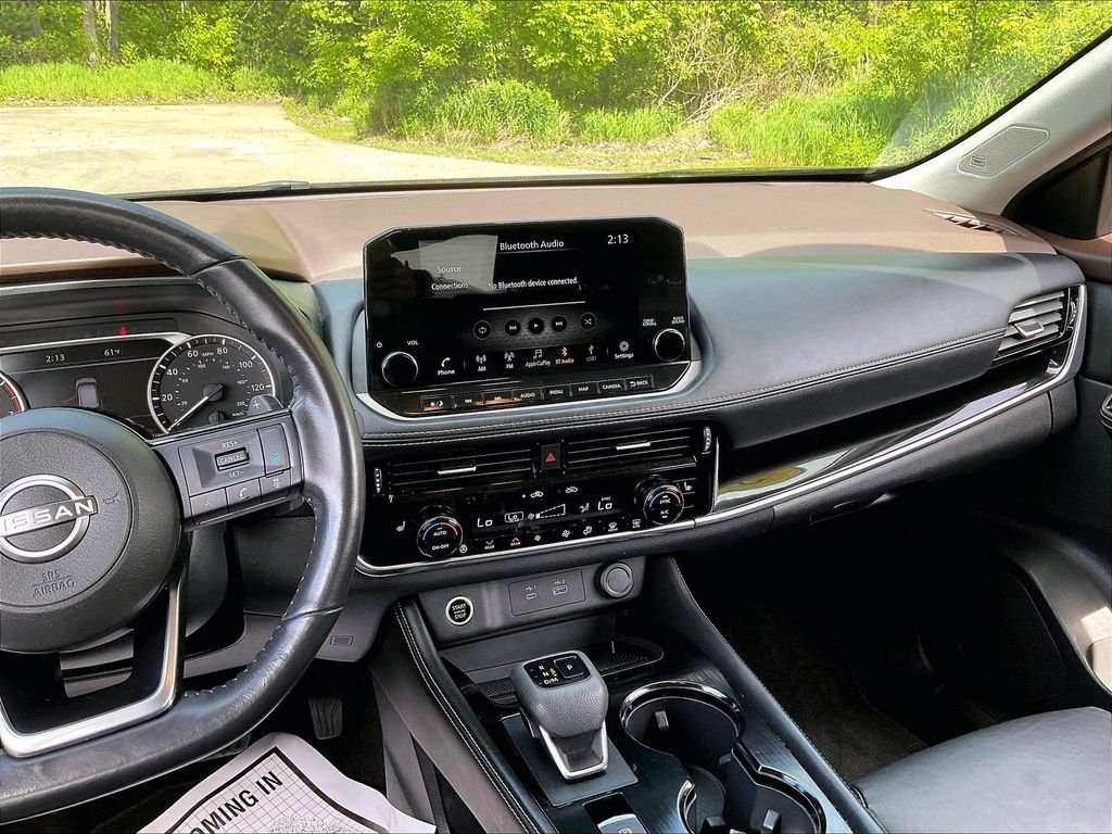 Certified 2022 Nissan Rogue SL w/ SL Premium Package AWD/4WD image 18