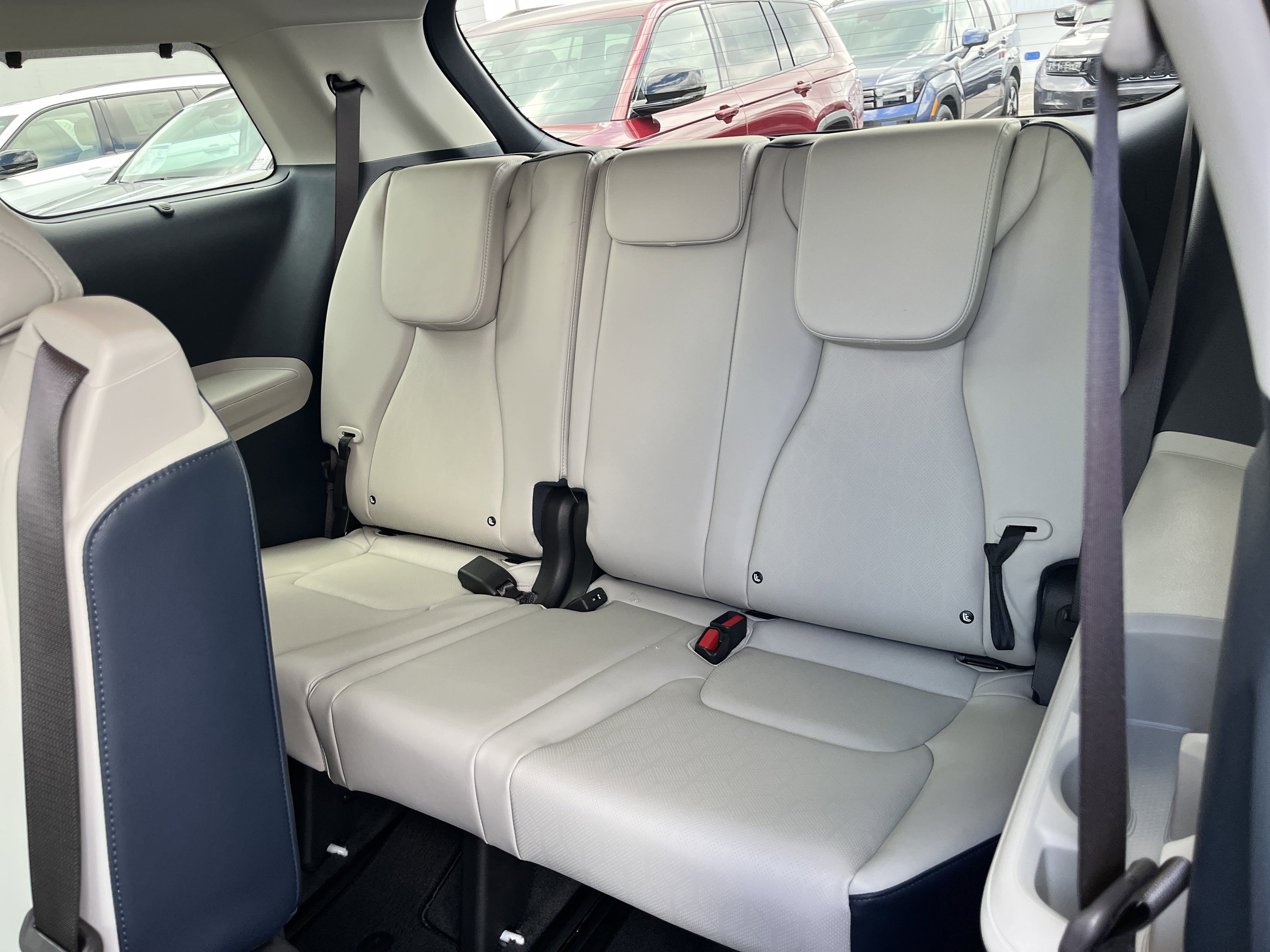 New 2026 Kia Carnival EX image 8