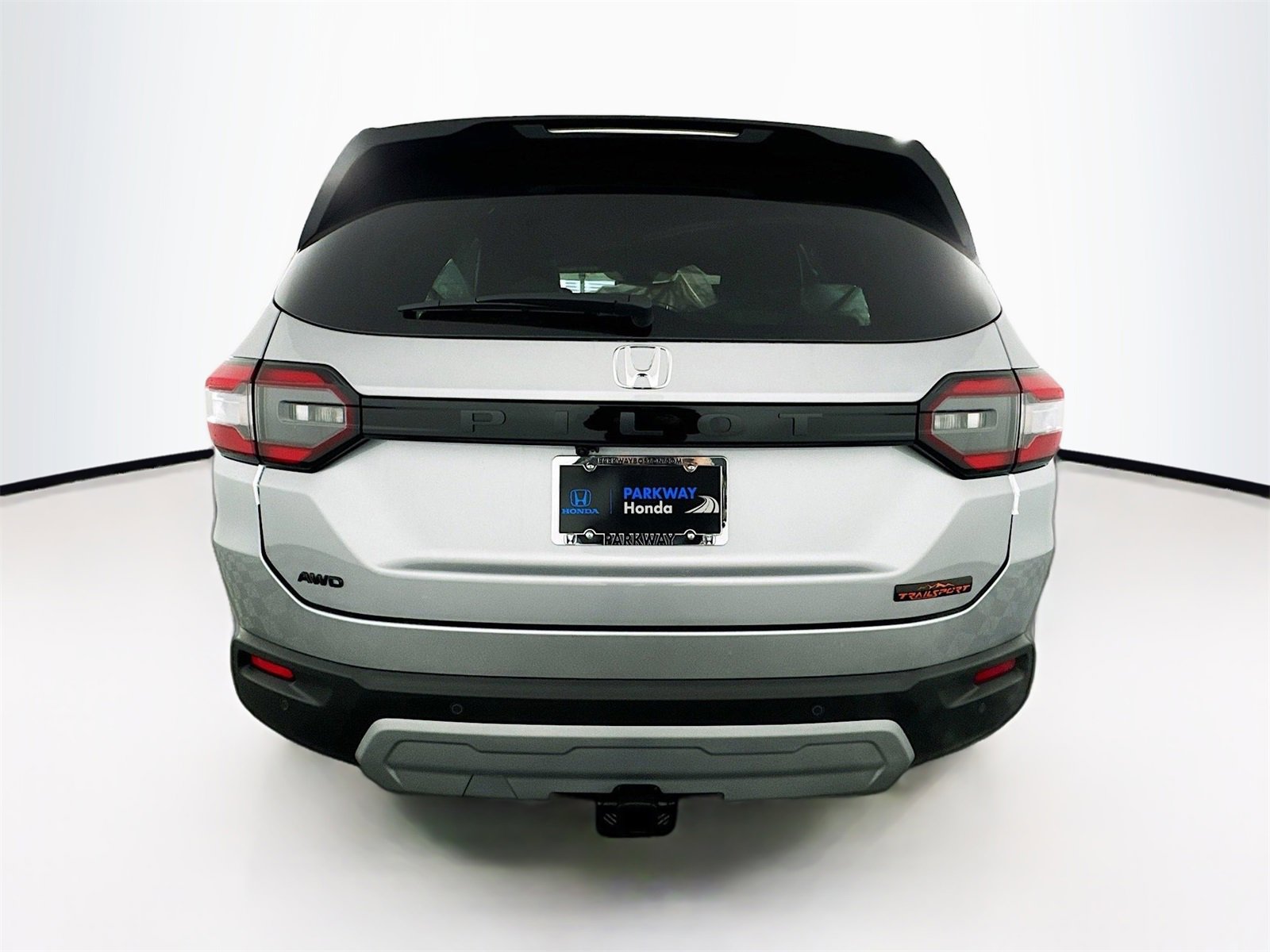 Used 2025 Honda Pilot TrailSport image 5