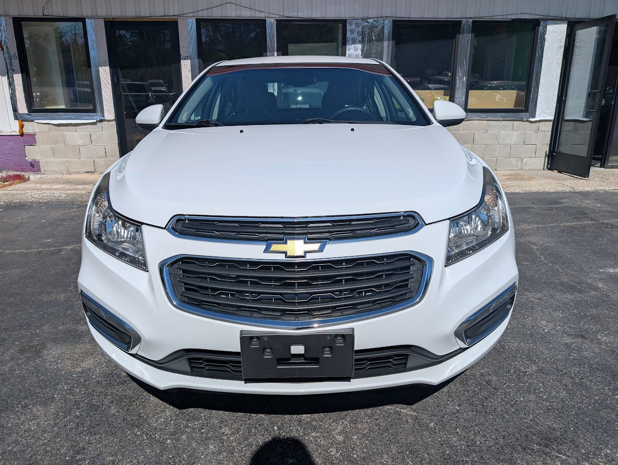 Used 2016 Chevrolet Cruze LT w/ Technology Package image 2