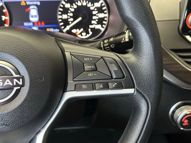 Used 2024 Nissan Altima 2.5 SV FWD image 24