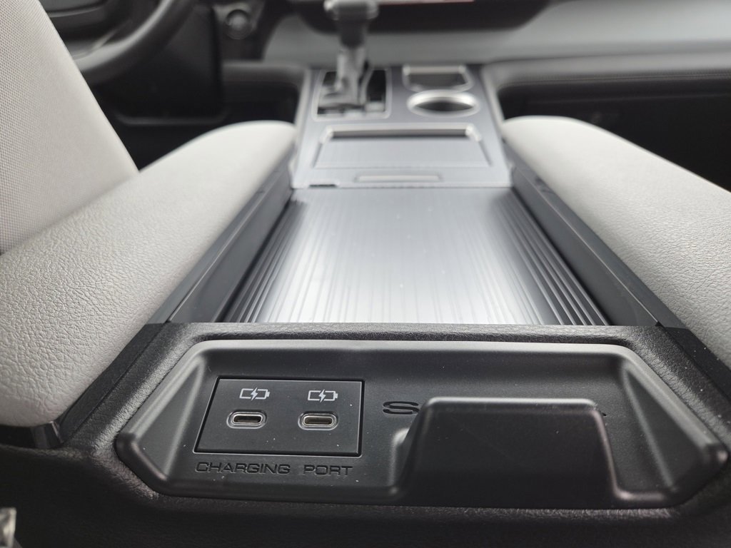 New 2026 Toyota Sienna LE image 8