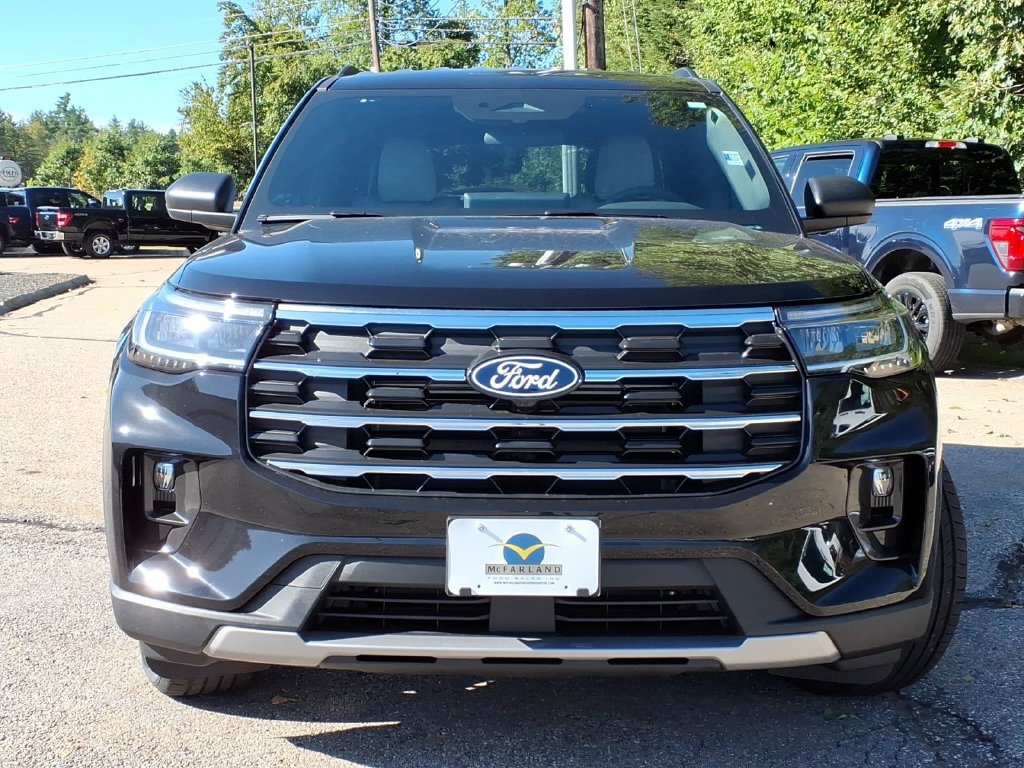 New 2027 Ford Explorer Active w/ Active Comfort Package AWD/4WD image 3