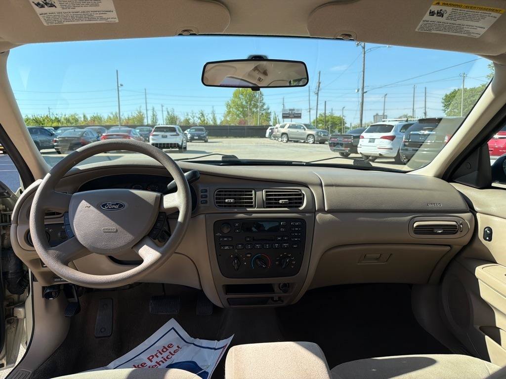 Used 2004 Ford Taurus SE FWD image 14