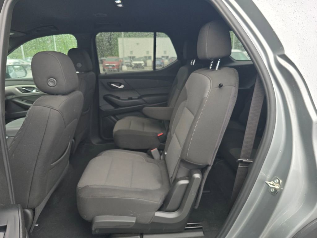 Certified 2023 Chevrolet Traverse LT FWD image 30