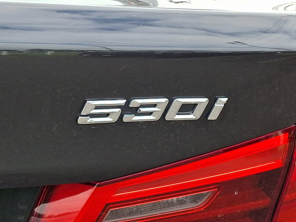 Used 2018 BMW 530i xDrive AWD/4WD image 16