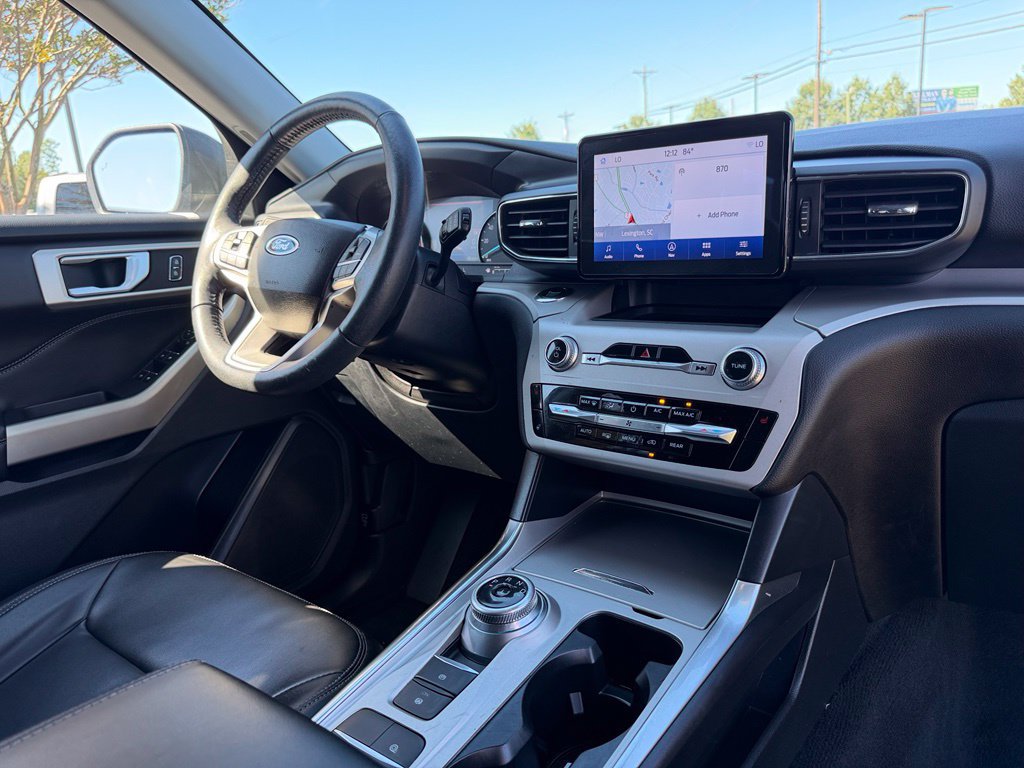 Used 2023 Ford Explorer XLT w/ Equipment Group 202A RWD image 18