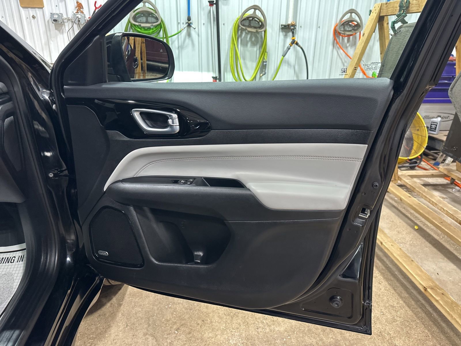 Used 2024 Jeep Compass Limited w/ Elite Group image 34