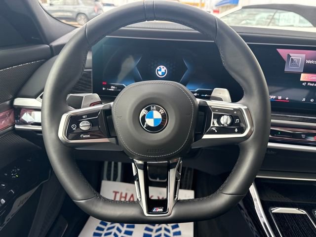 Used 2024 BMW 740i xDrive 740i xDrive image 13