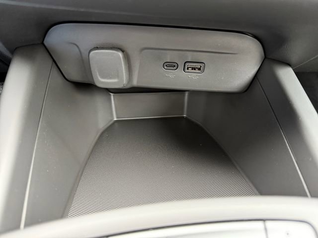 New 2026 Chevrolet Trax RS w/ Driver Confidence Package FWD image 22